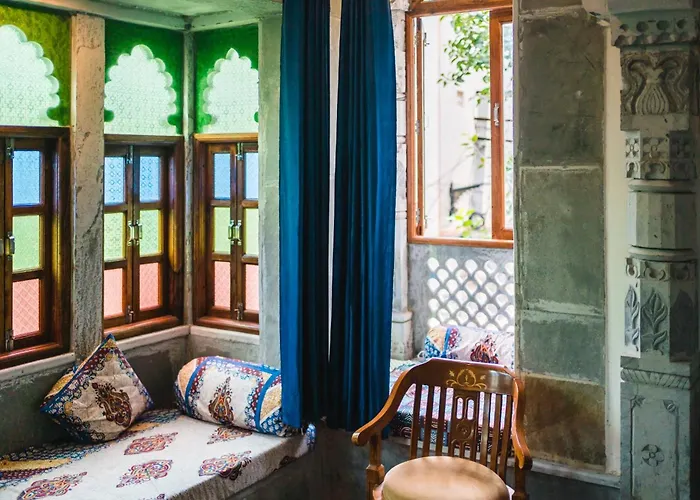 Lassi Guest House